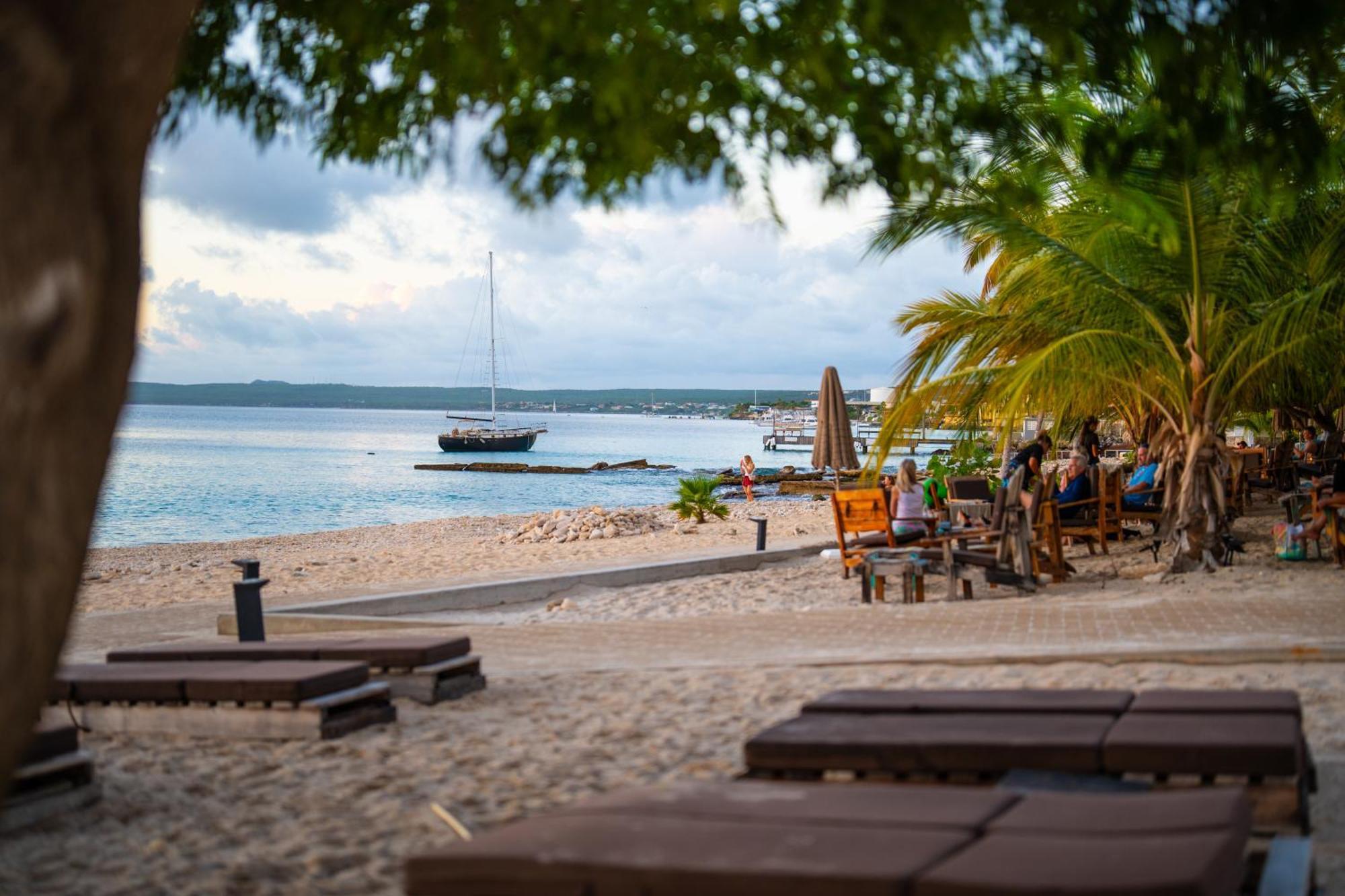 Chogogo Dive & Beach Resort Bonaire Playa Exteriör bild